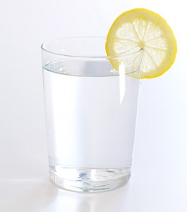 Вода и лимон