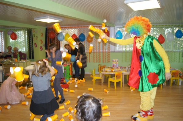 Детский праздник с клоуном.jpg